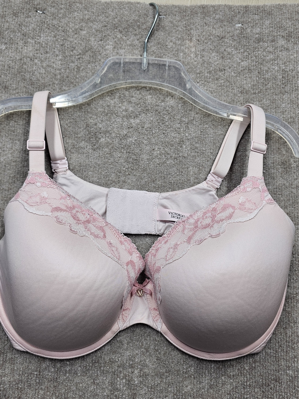 Victoria’s Secret Nursing Bra 38DDD Light Pink Lace Underwire Full Coverage